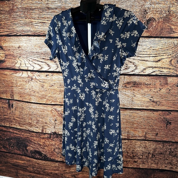Floral Blue Wrap Dress - Picture 4 of 11